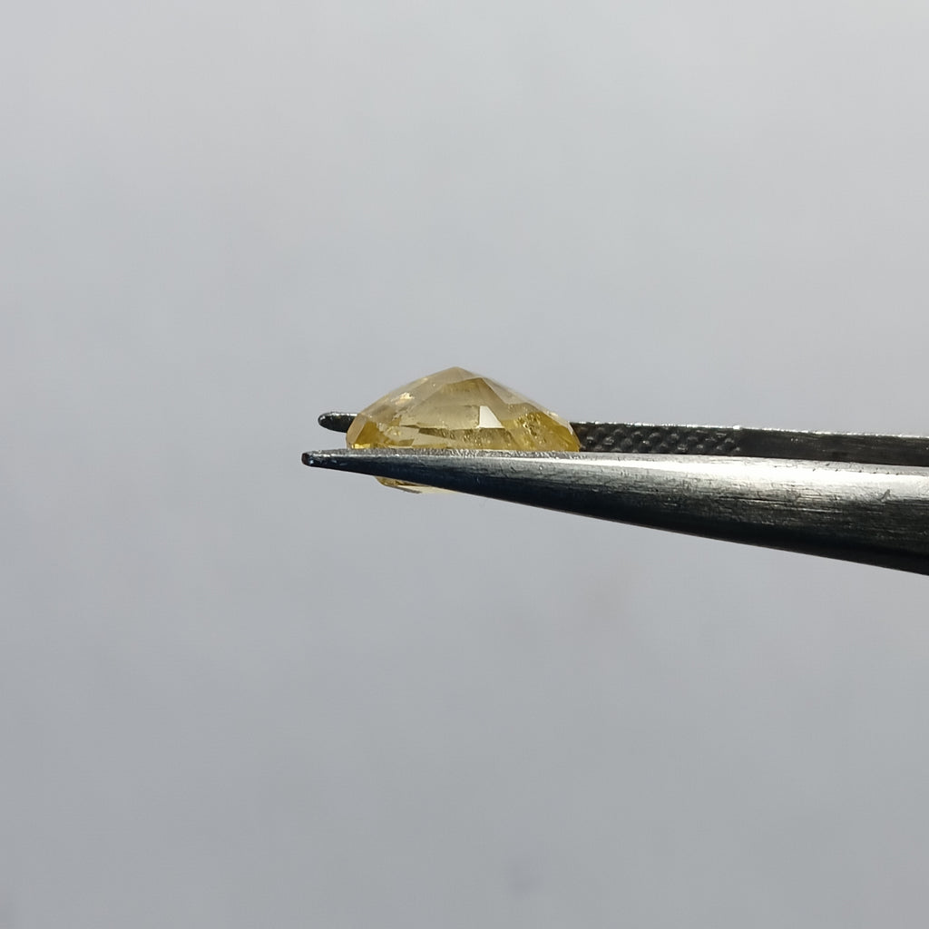 Natural Sri Lankan Ceylon Yellow Sapphire (Pukhraj) – 3.4 Carats | Certified Unheated Gemstone | IIG CERTIFIED