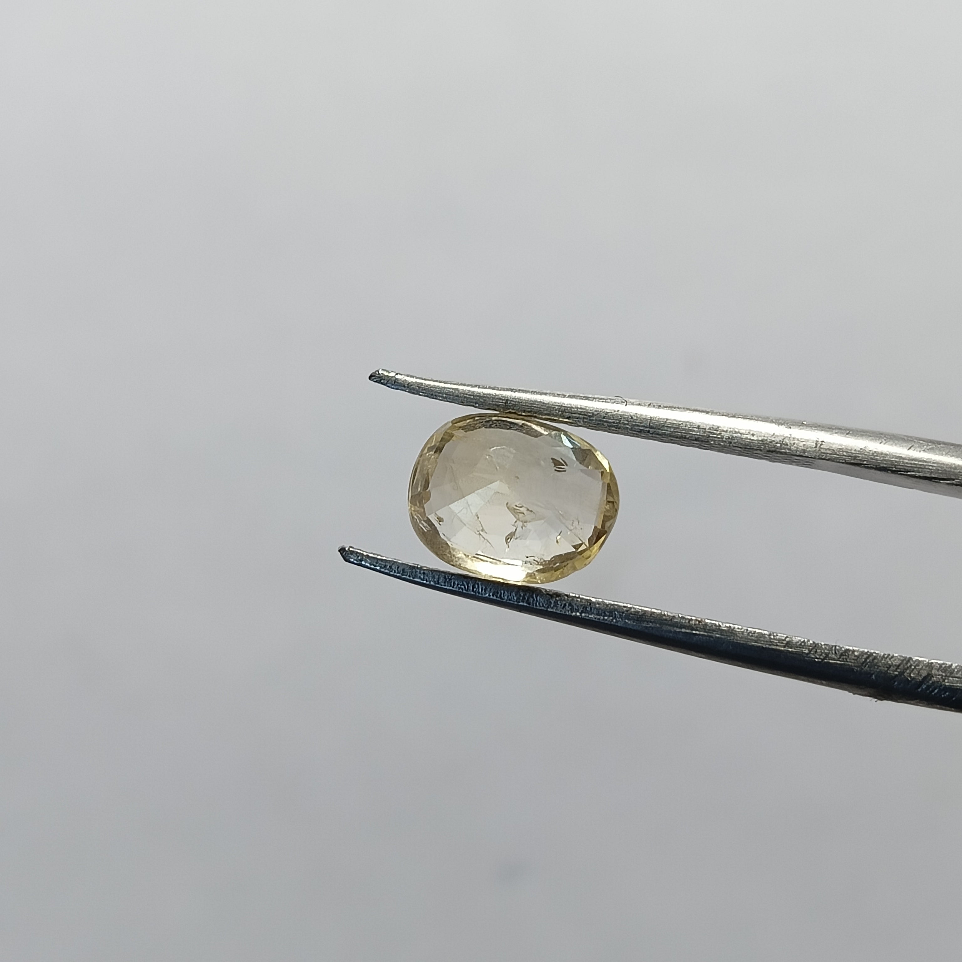 Natural Sri Lankan Ceylon Yellow Sapphire (Pukhraj) – 2.1 Carats | Certified Unheated Gemstone