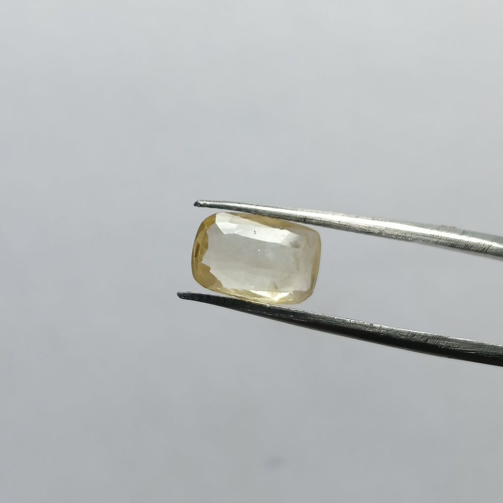 Natural Sri Lankan Ceylon Yellow Sapphire (Pukhraj) – 2.7 Carats | Certified Unheated Gemstone