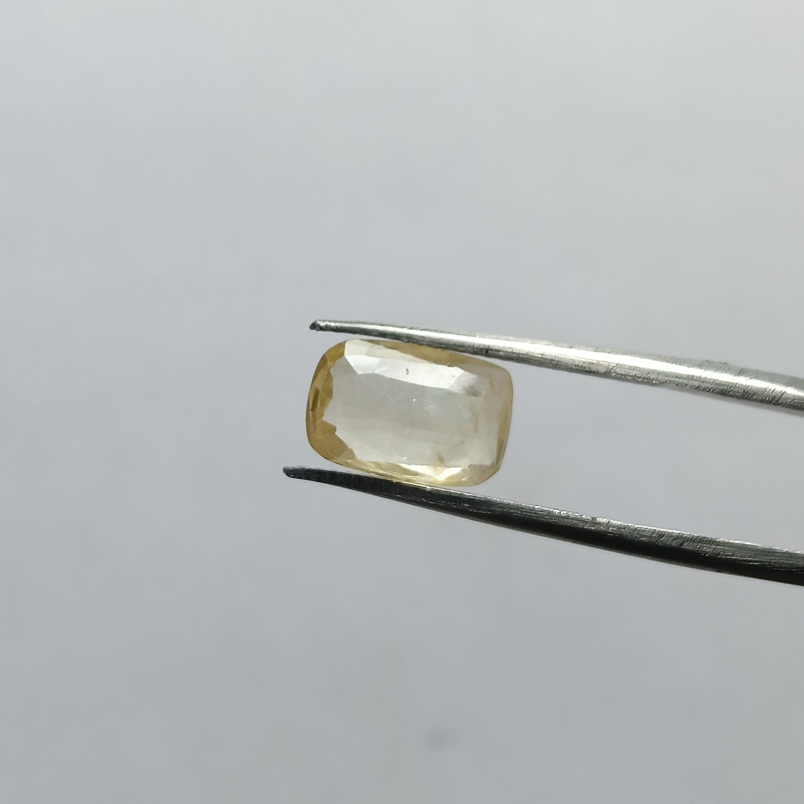 Natural Sri Lankan Ceylon Yellow Sapphire (Pukhraj) – 2.7 Carats | Certified Unheated Gemstone