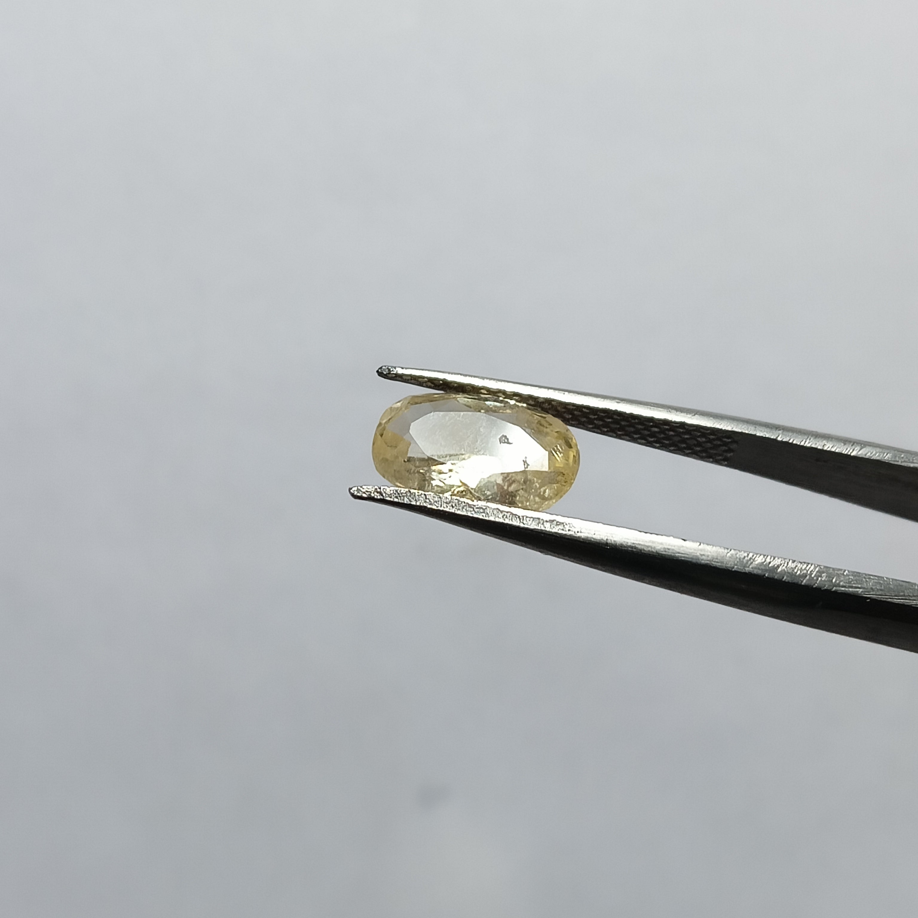 Natural Sri Lankan Ceylon Yellow Sapphire (Pukhraj) – 2.3 Carats | Certified Unheated Gemstone