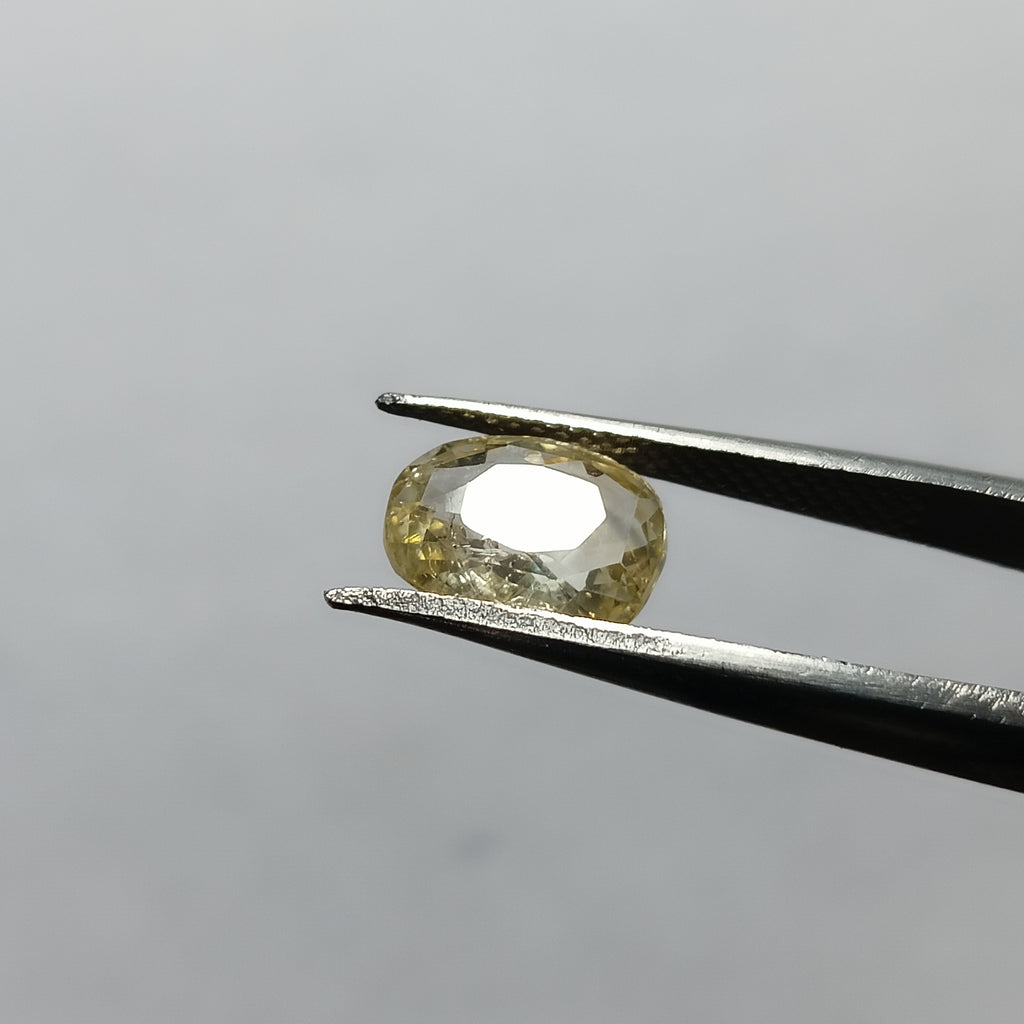 Natural Sri Lankan Ceylon Yellow Sapphire (Pukhraj) – 2.6 Carats | Certified Premium Gemstone