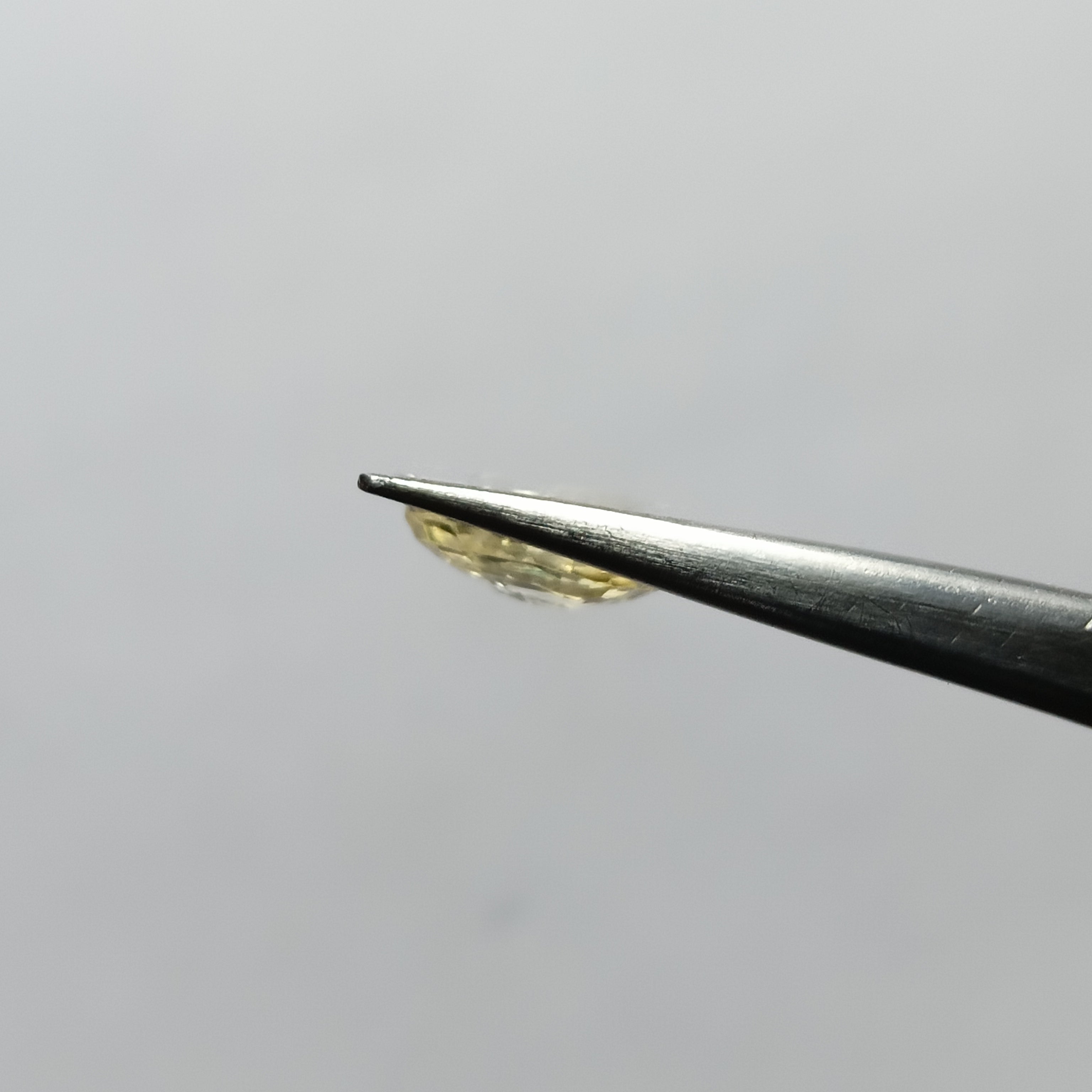 Natural Sri Lankan Ceylon Yellow Sapphire (Pukhraj) – 2.6 Carats | Certified Premium Gemstone