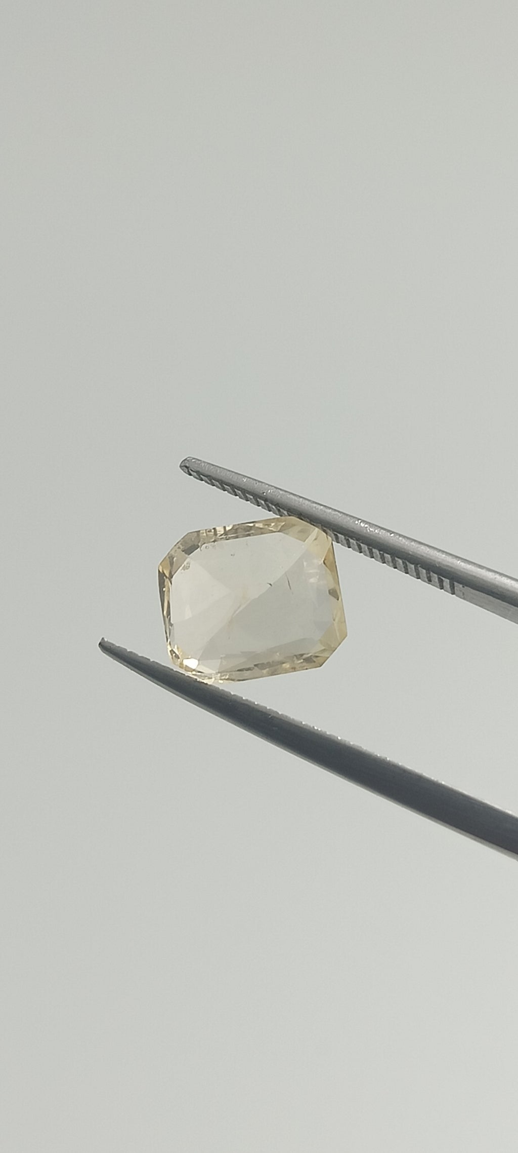Natural Yellow Sapphire (Pukhraj) – 3.00 Cts | Sri Lankan Gemstone | Unheated & Certified | Top Quality