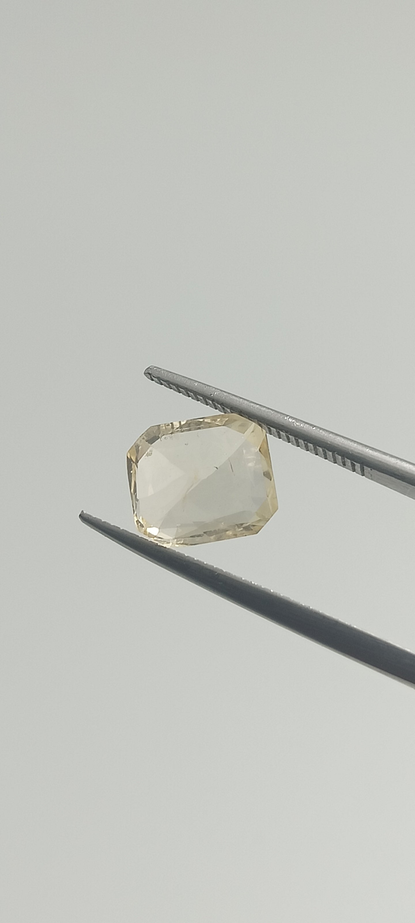 Natural Yellow Sapphire (Pukhraj) – 3.00 Cts | Sri Lankan Gemstone | Unheated & Certified | Top Quality