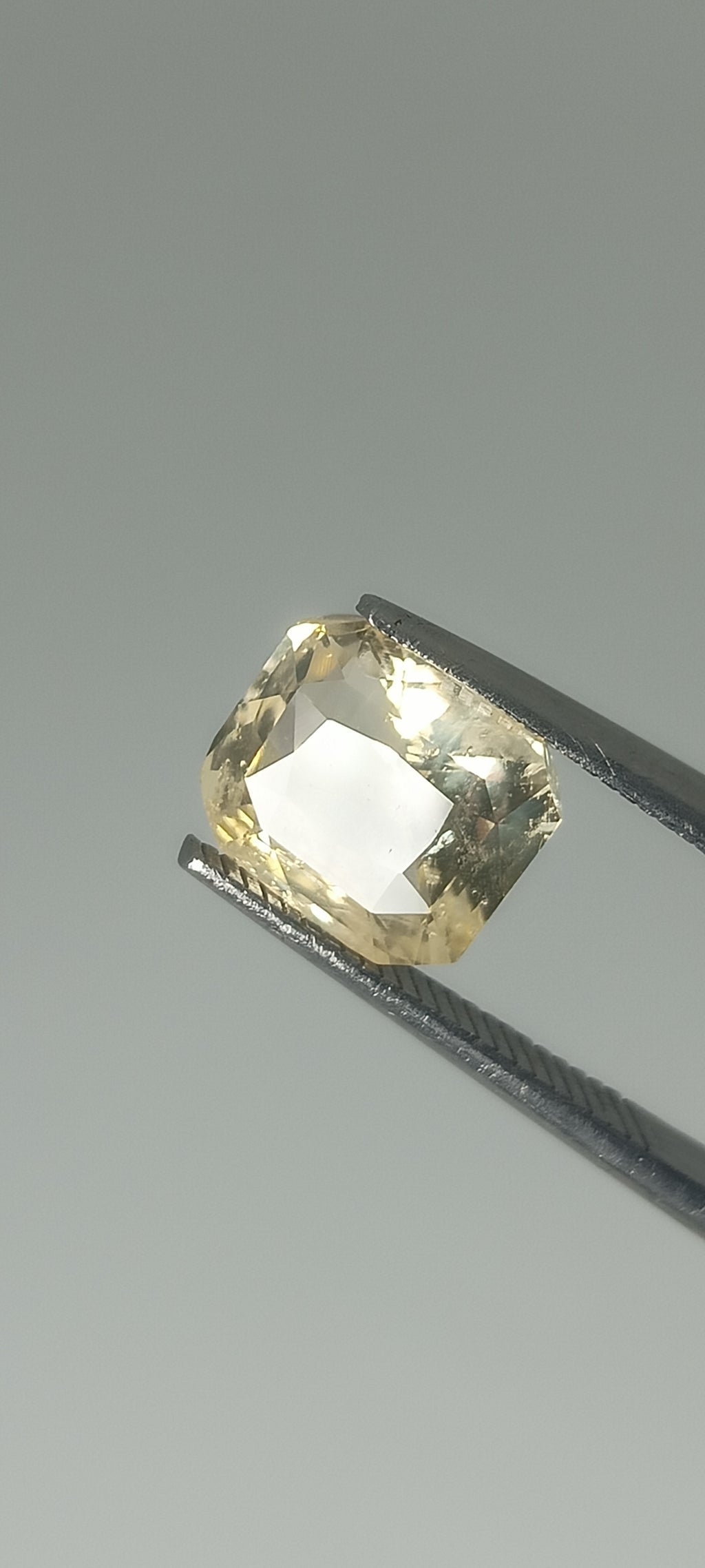Natural Yellow Sapphire (Pukhraj) – 3.00 Cts | Sri Lankan Gemstone | Unheated & Certified | Top Quality