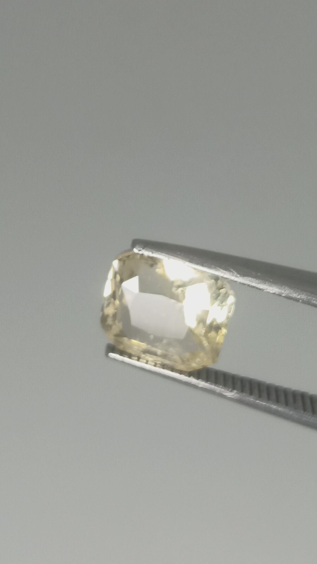 Natural Yellow Sapphire (Pukhraj) – 3.00 Cts | Sri Lankan Gemstone | Unheated & Certified | Top Quality